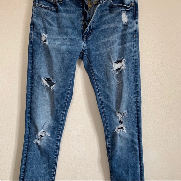 American Eagle Distressed Skinny Jeans - Picture 2 of 5